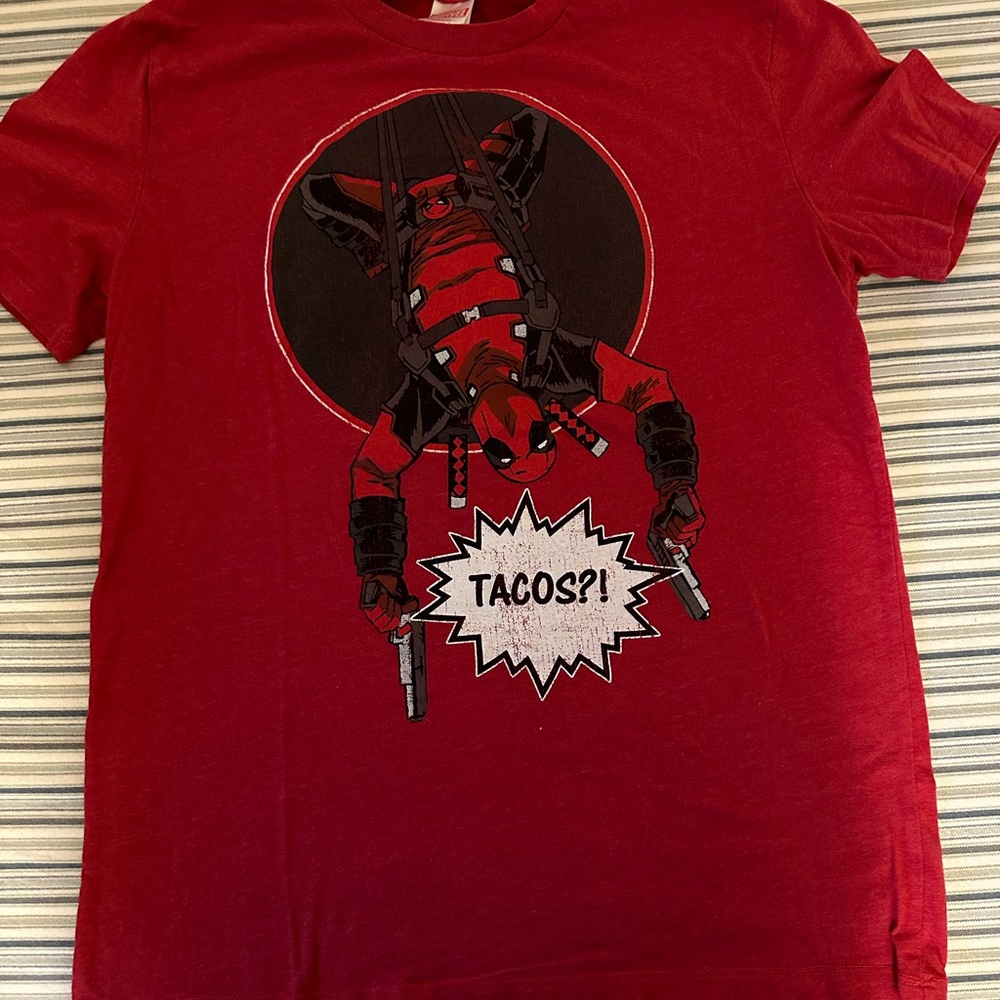 Marvel Deadpool t-shirt Medium